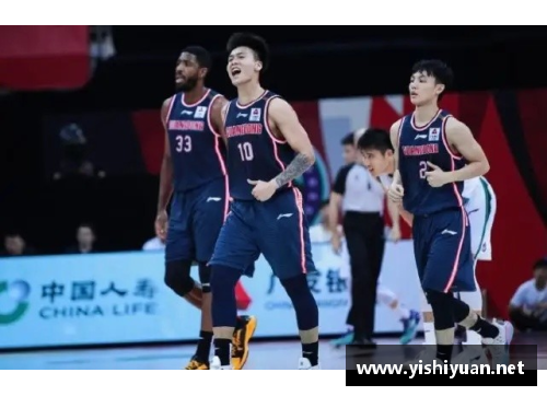 k1体育广东宏远主场不敌山东英豪，双方球员激烈对抗引发场上冲突 - 副本